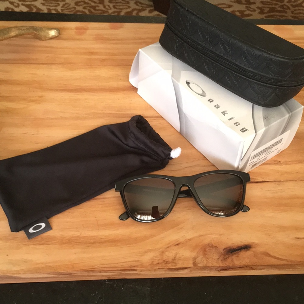 Oakley womens polarized prizm moonlighter sunglass